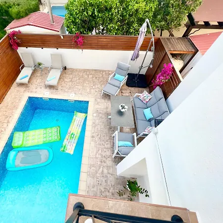 Azul * Protaras
